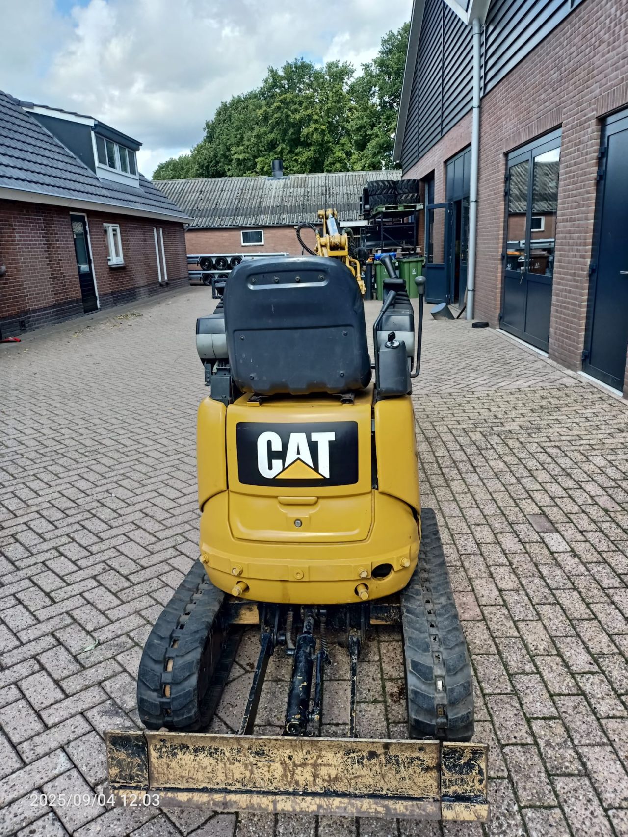 Cat 301.1 FM/ kobelco e9sr minigraver/1 ton