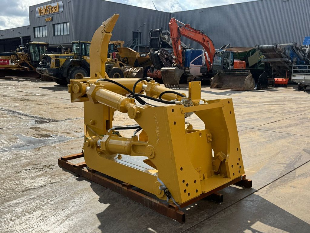 Caterpillar D8T D8R D8N Single Shank Ripper (forged shanks)