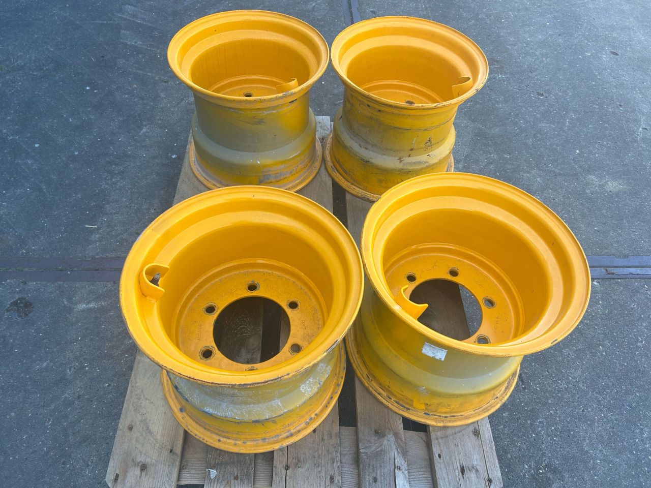 4x JCB velgen 15x13 LB