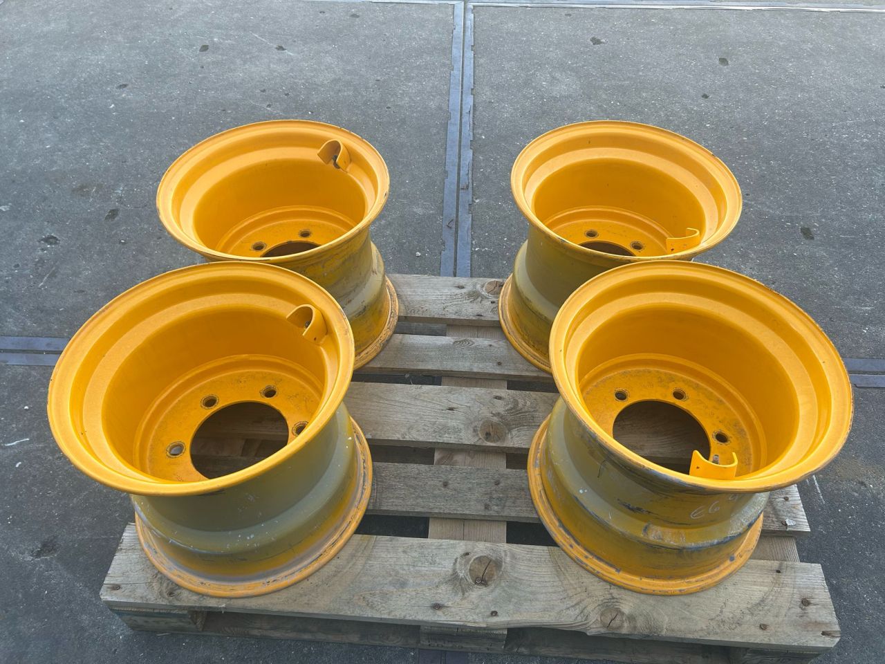 4x JCB velgen 15x13 LB