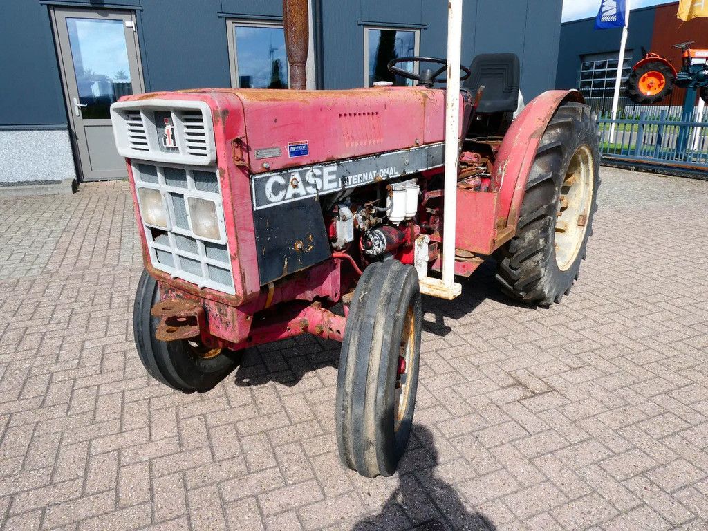 Case IH International 633 2wd / 9775 Draaiuren / Smalspoortrekker