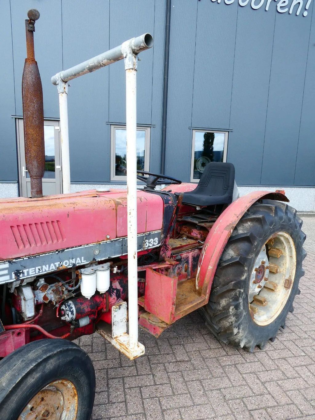 Case IH International 633 2wd / 9775 Draaiuren / Smalspoortrekker