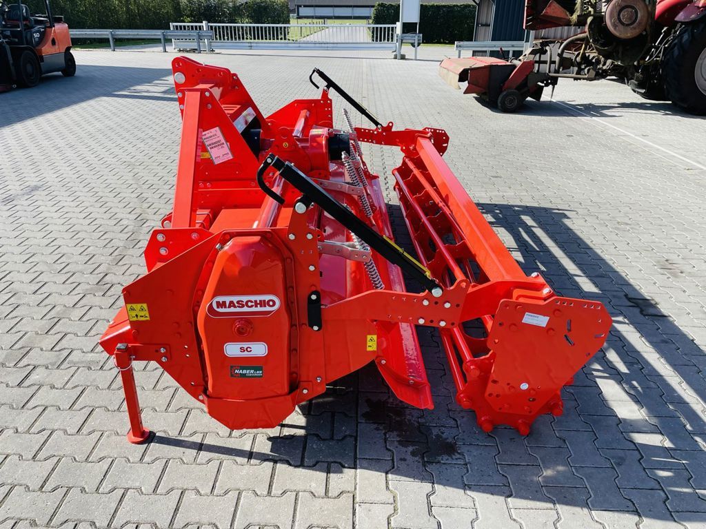 Maschio SC 300 met buizenrol meerpr. pakkerrol!