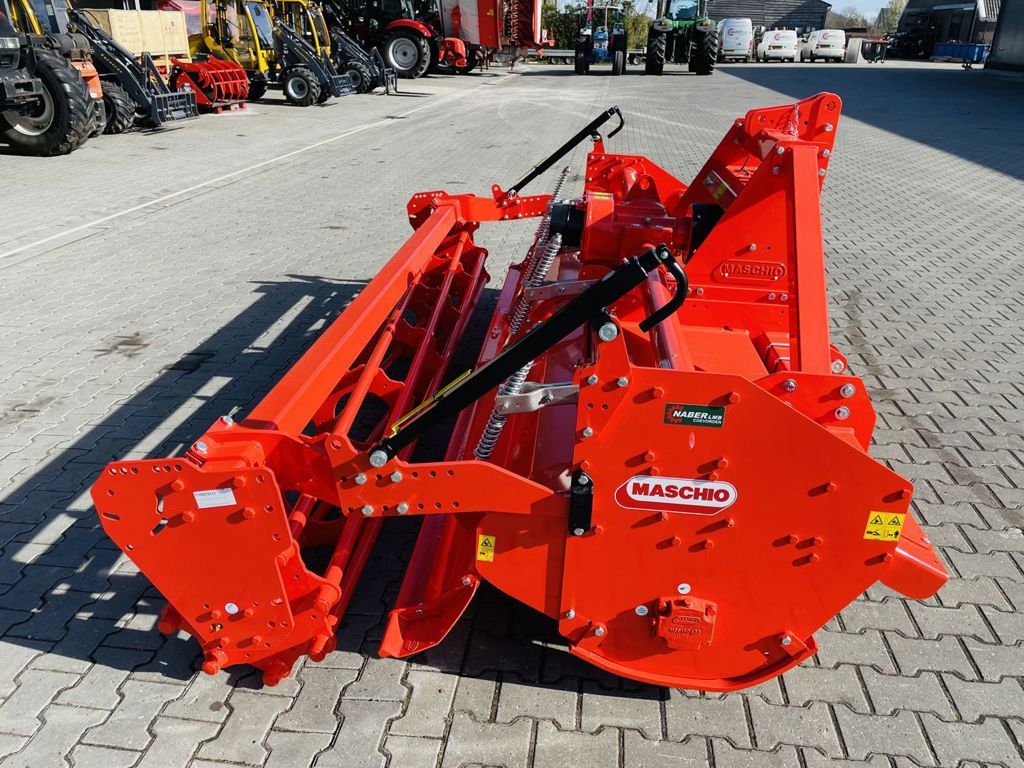 Maschio SC 300 met buizenrol meerpr. pakkerrol!