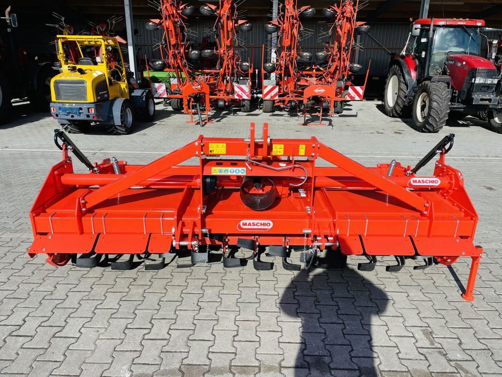 Maschio SC 300 met buizenrol meerpr. pakkerrol!