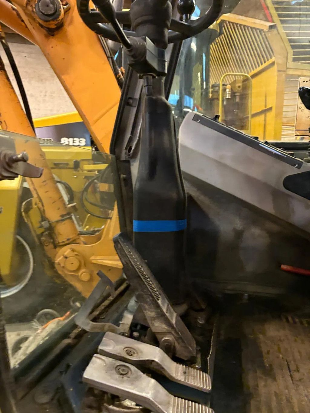 Liebherr A308