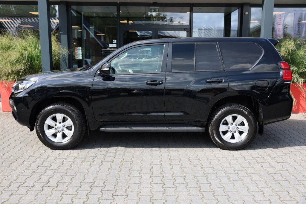 Toyota Landcruiser 150 2.8 D-4D 5DRS CHALLENGER A/T VAN