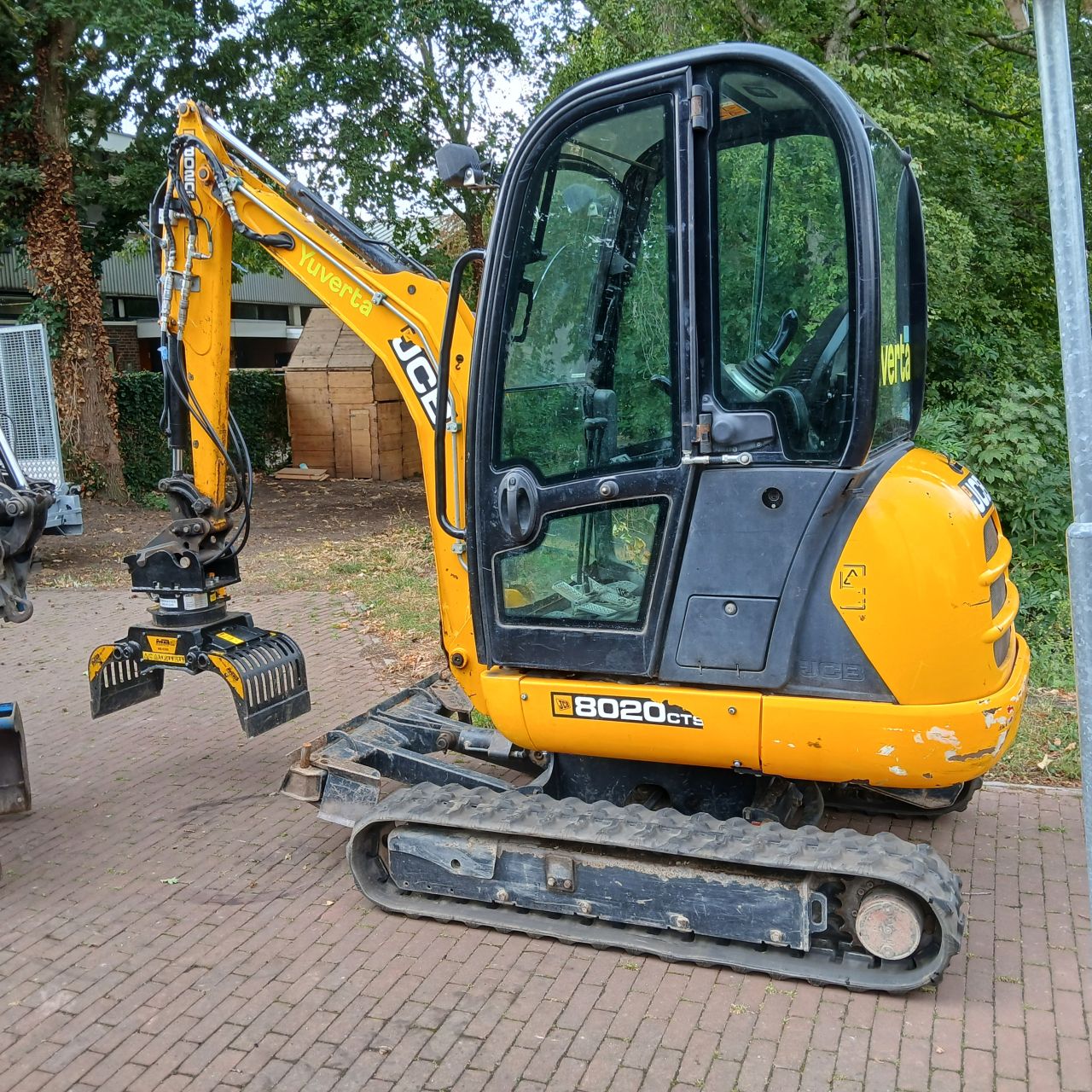 Jcb 8020 en IHI 19VXT Minigraver met of zonder Grijper.