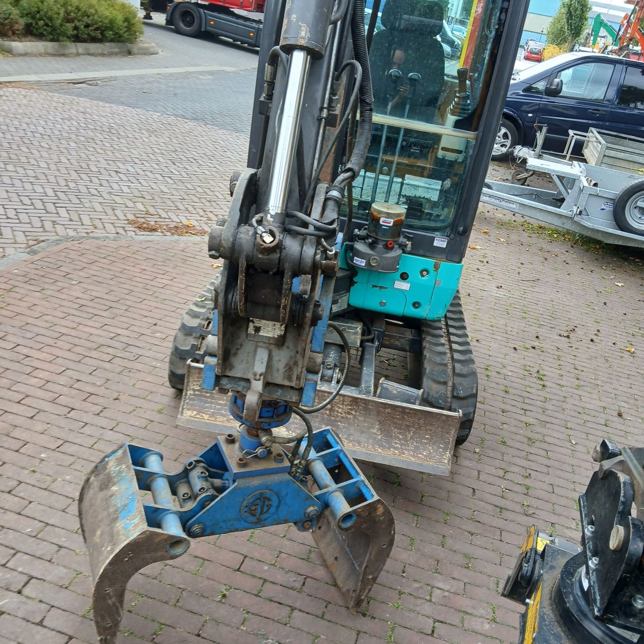 Jcb 8020 en IHI 19VXT Minigraver met of zonder Grijper.