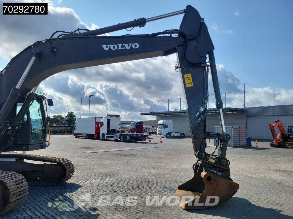 Volvo EC250 D L