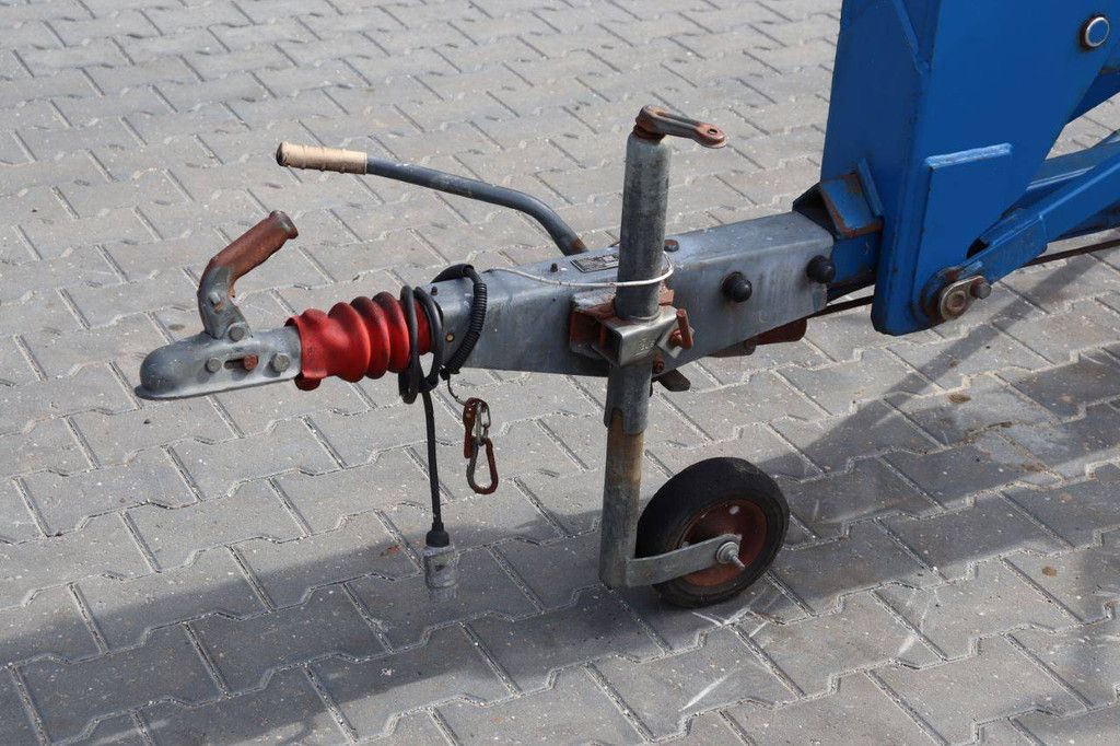 Trailer-mounted aerial platform Upright TL33 Electric 12.3m 1996