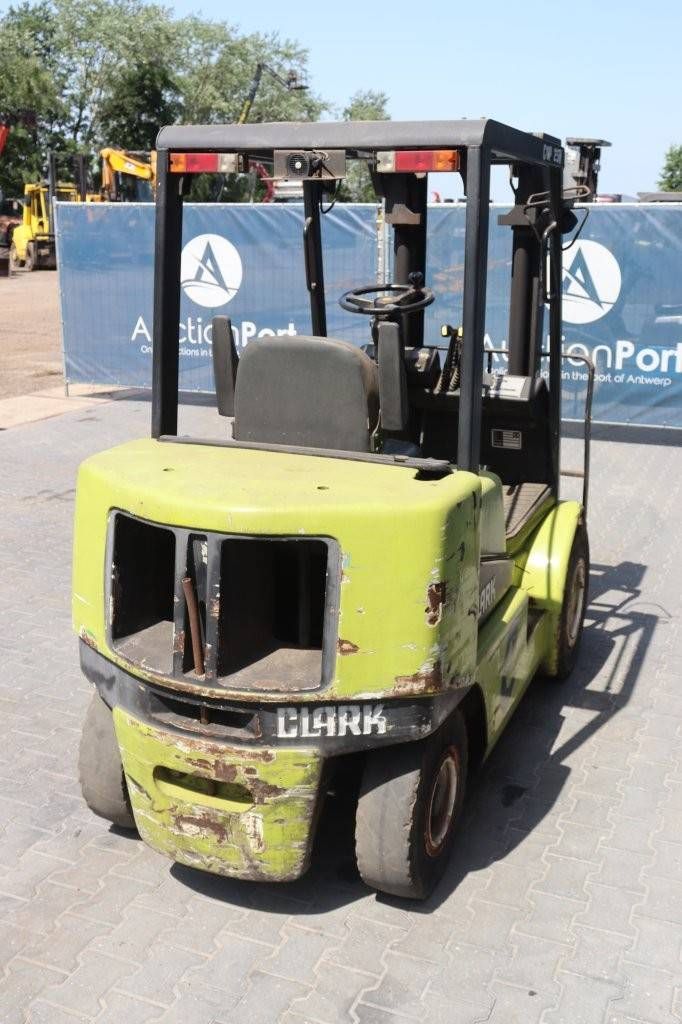 Heftruck Clark CGP25H Diesel 2100kg 4.8m