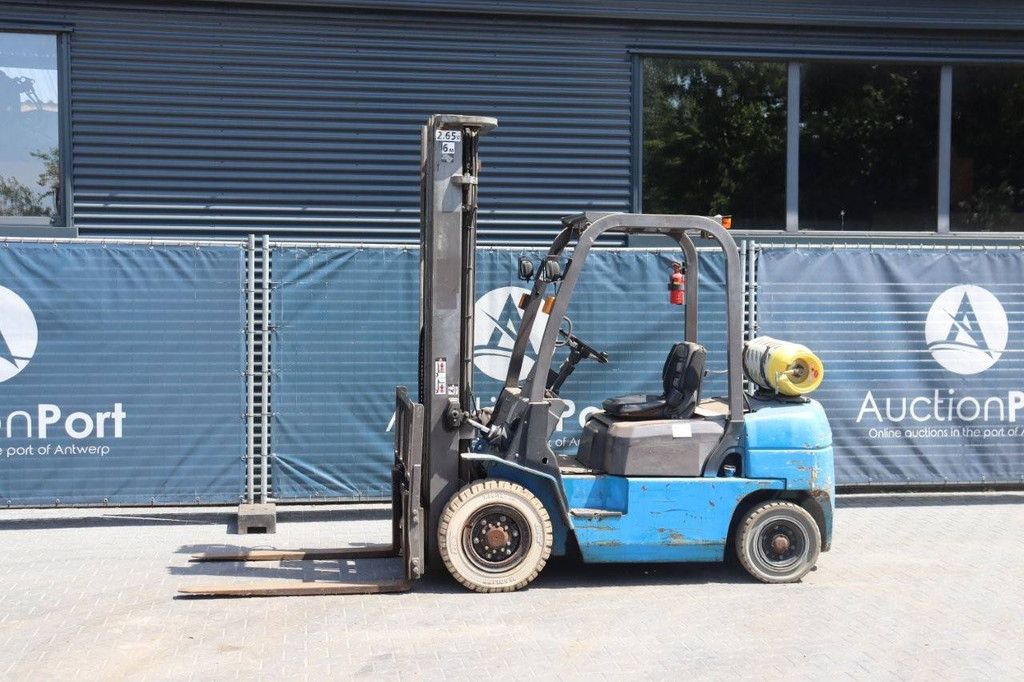 Gabelstapler Nissan CPQD25N Treibgas 2500kg 3,0m 2008
