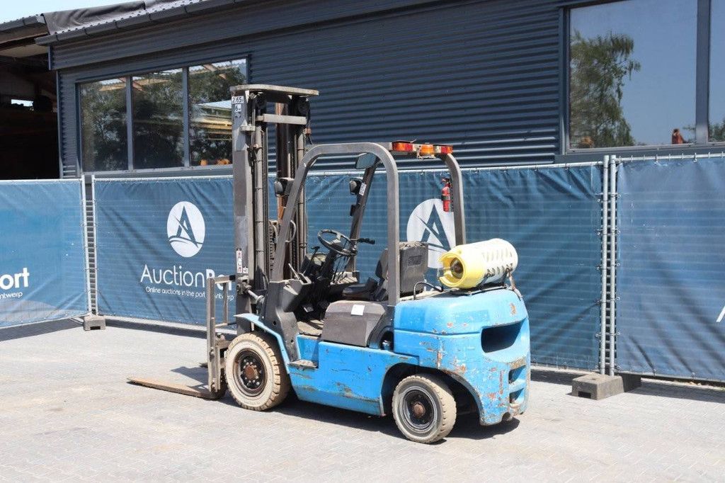Gabelstapler Nissan CPQD25N Treibgas 2500kg 3,0m 2008