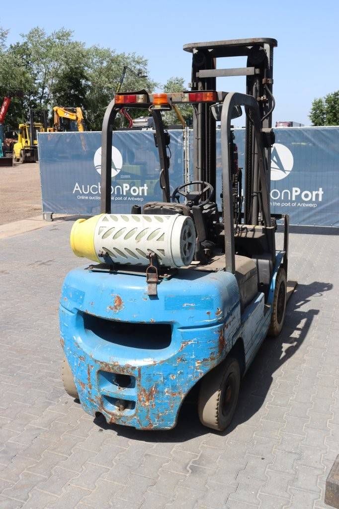 Gabelstapler Nissan CPQD25N Treibgas 2500kg 3,0m 2008