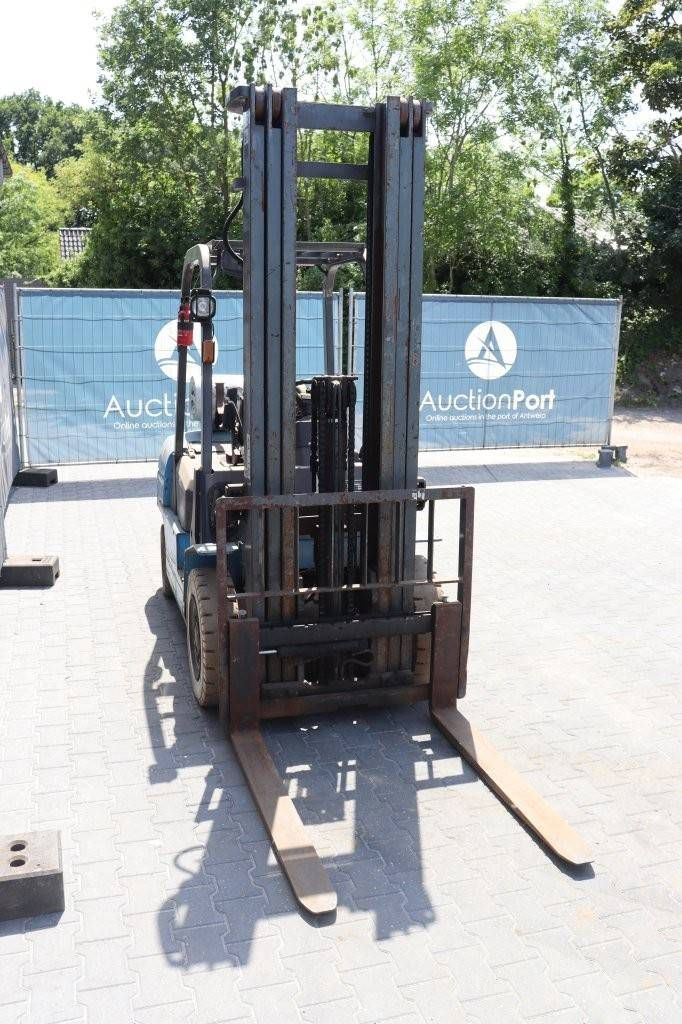 Gabelstapler Nissan CPQD25N Treibgas 2500kg 3,0m 2008
