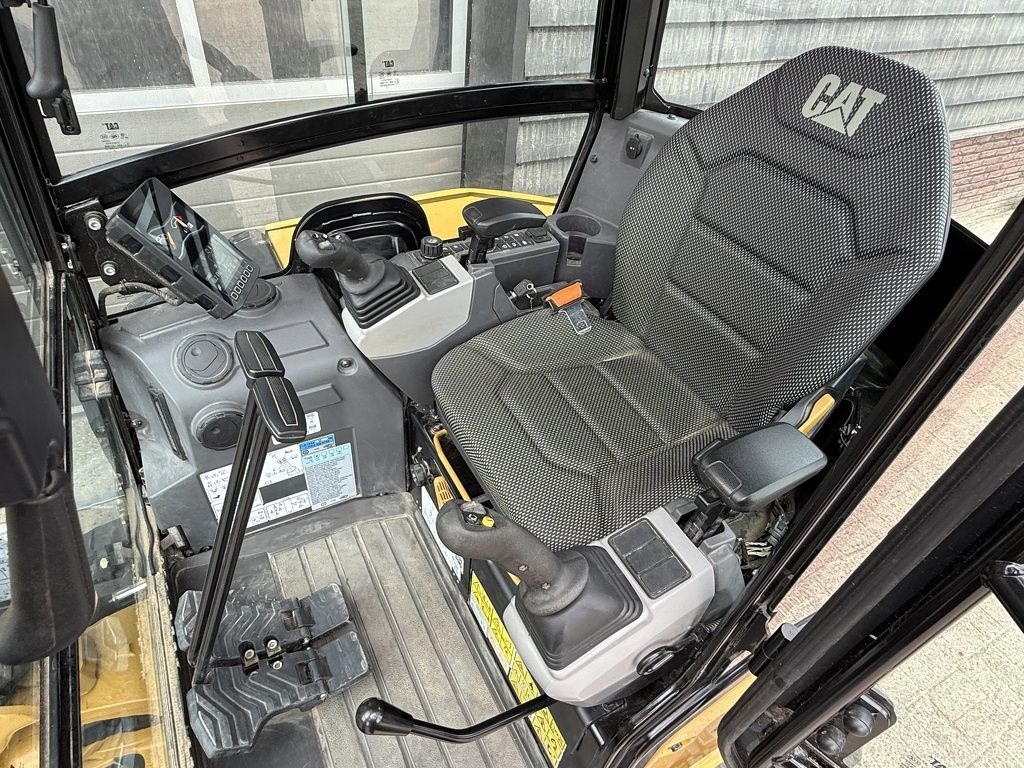 Caterpillar 302.7 minigraver LUXE met airco