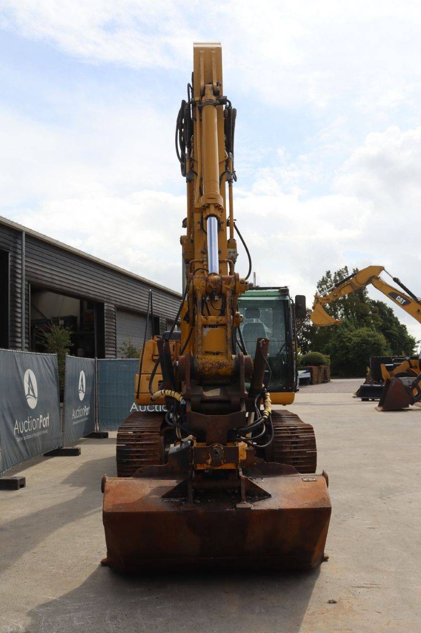 Crawler excavator Caterpillar 318C Diesel 93kW 2005