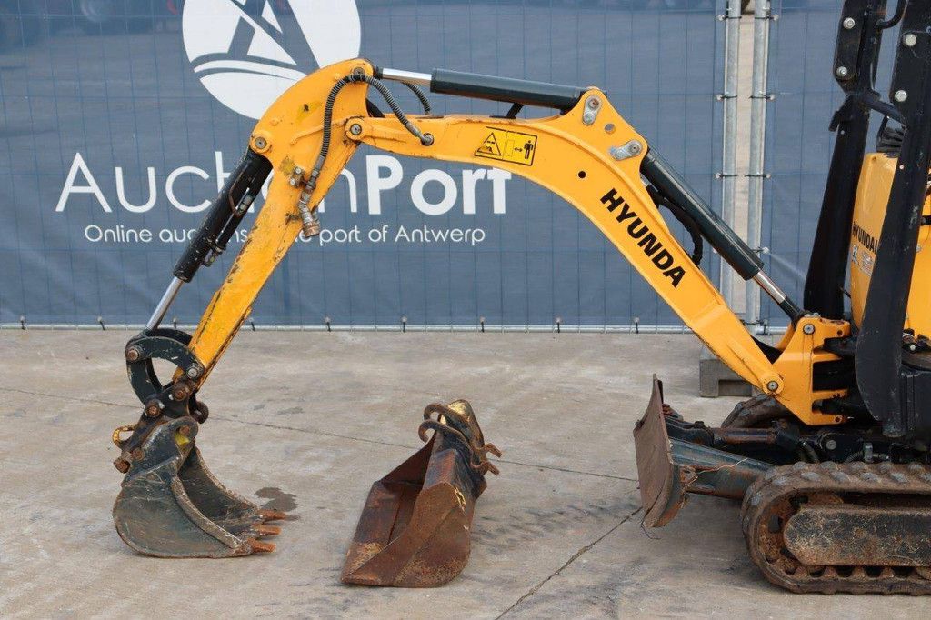 Minibagger Hyundai HX10A Diesel 13,5 PS 2020