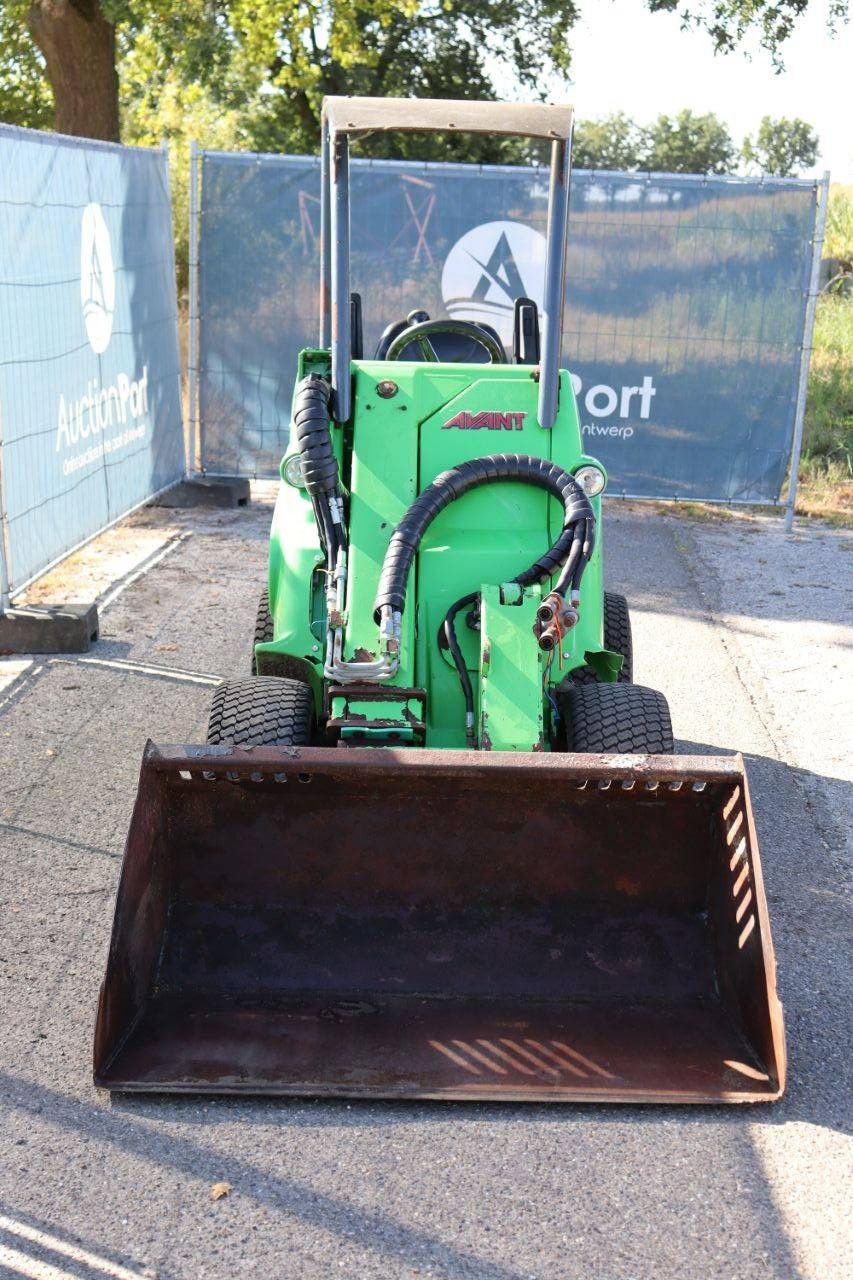 Kniklader Avant M420 Diesel 14kW 2010