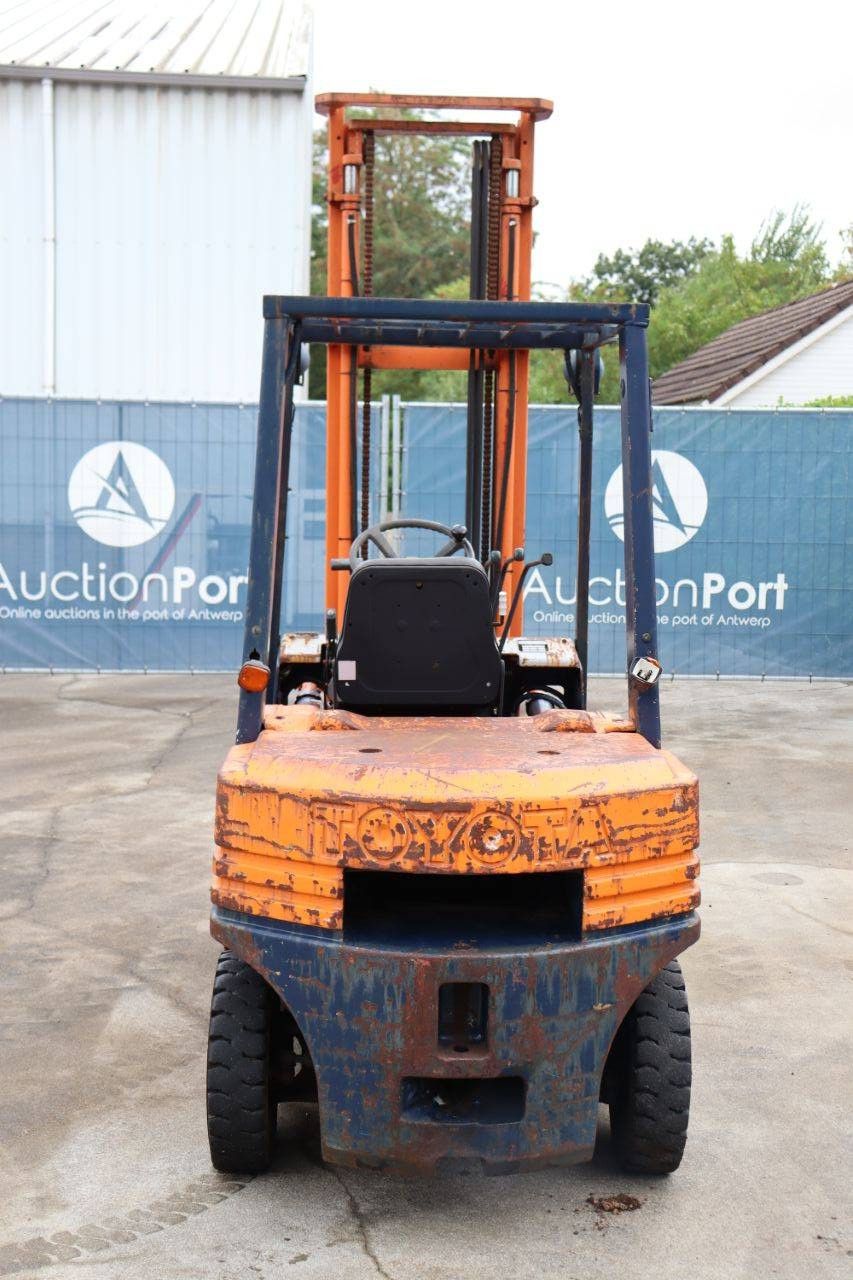 Forklift Toyota 02-5FD25 Diesel 2500kg