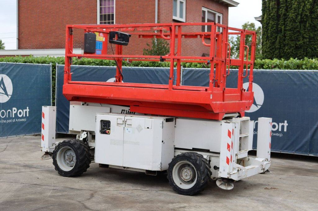Scissor lift Genie GS-2669 Diesel 10m 2013