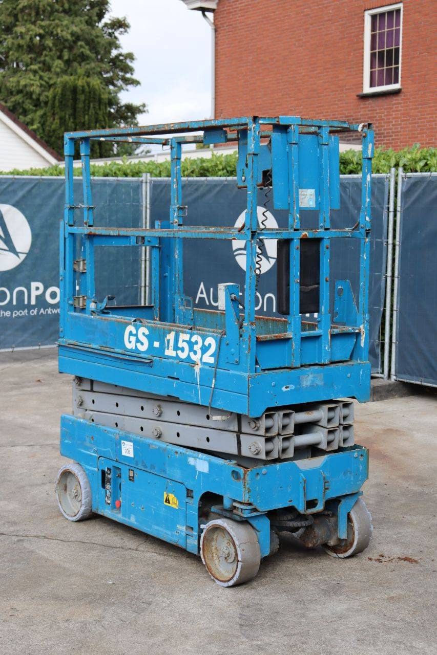 Scissor lift Genie GS-1532 Electric 6.6m 2007