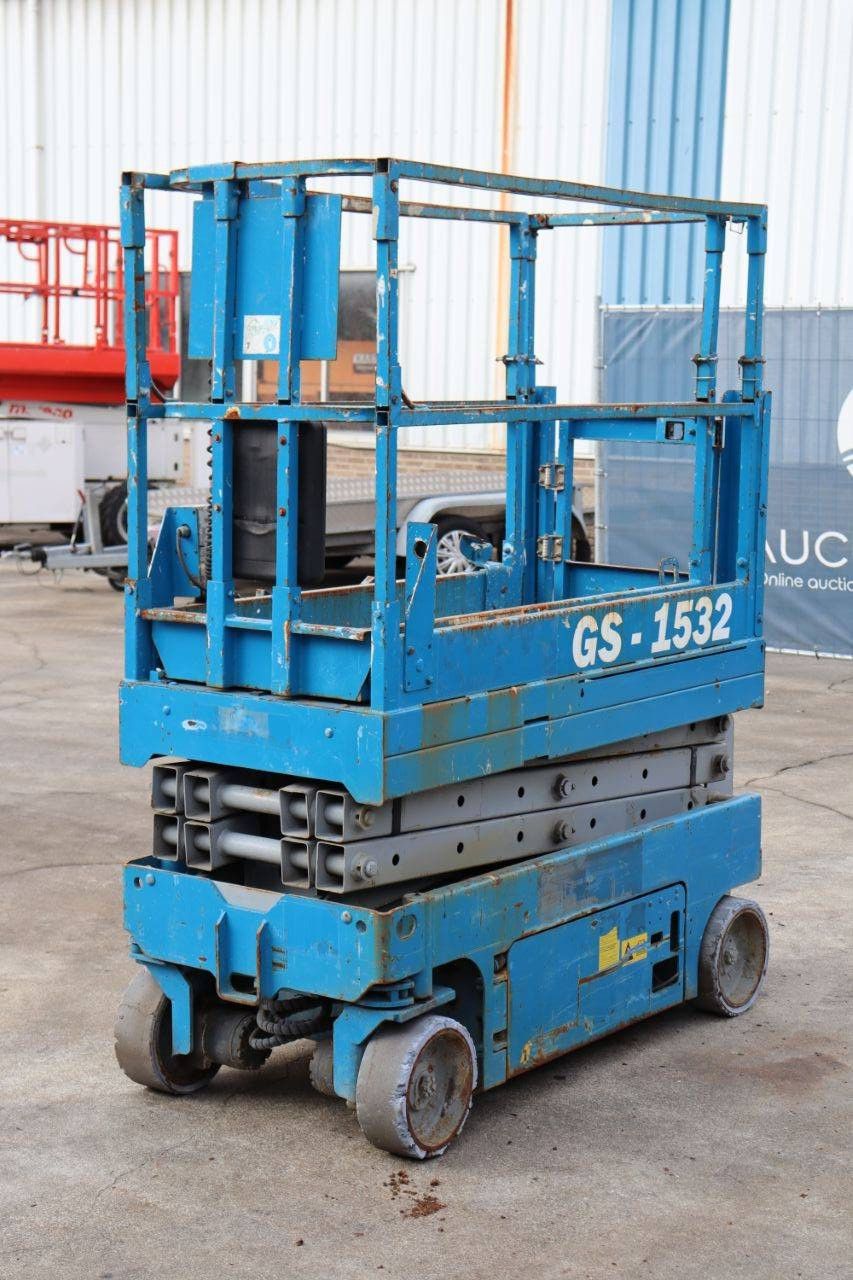 Scissor lift Genie GS-1532 Electric 6.6m 2007