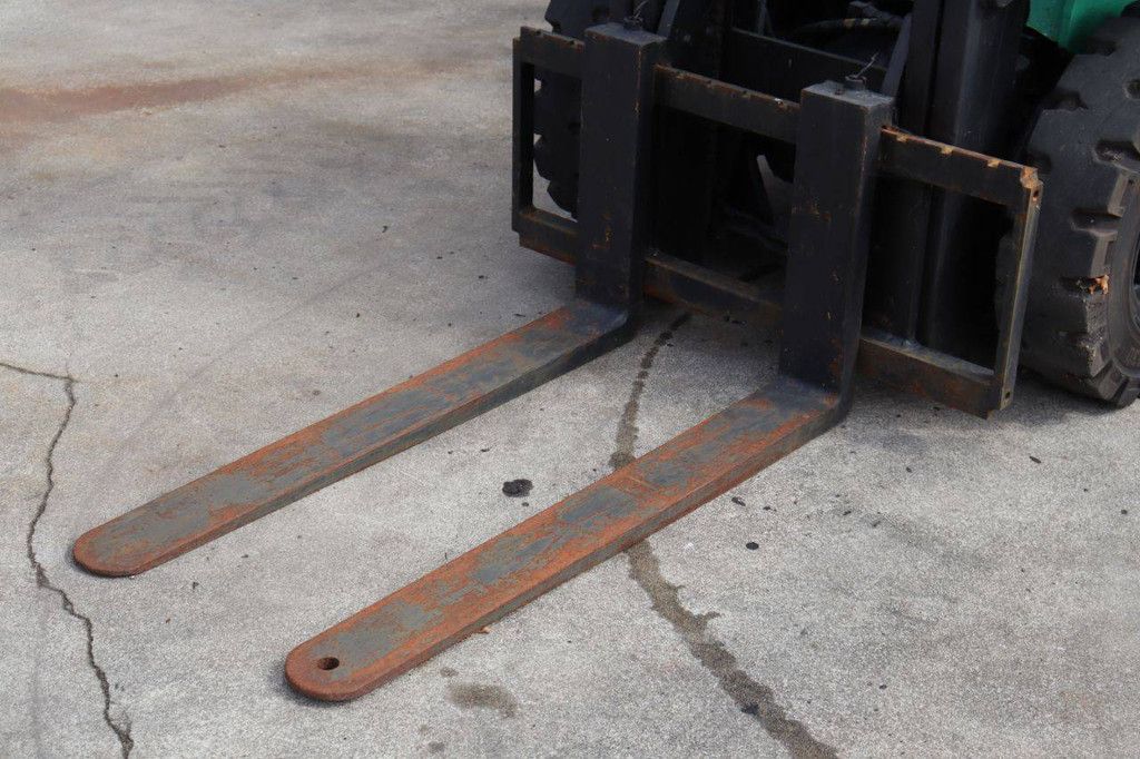Forklift Mitsubishi FD25N Diesel 2500kg 4m 2006