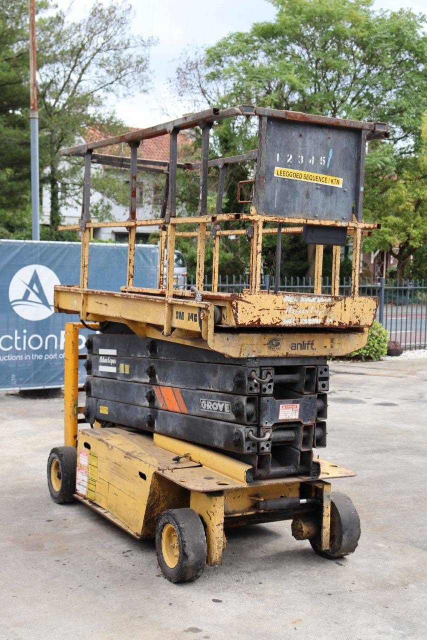 Grove SM3146E Elektrische Scherenhebebühne, 9,62 m