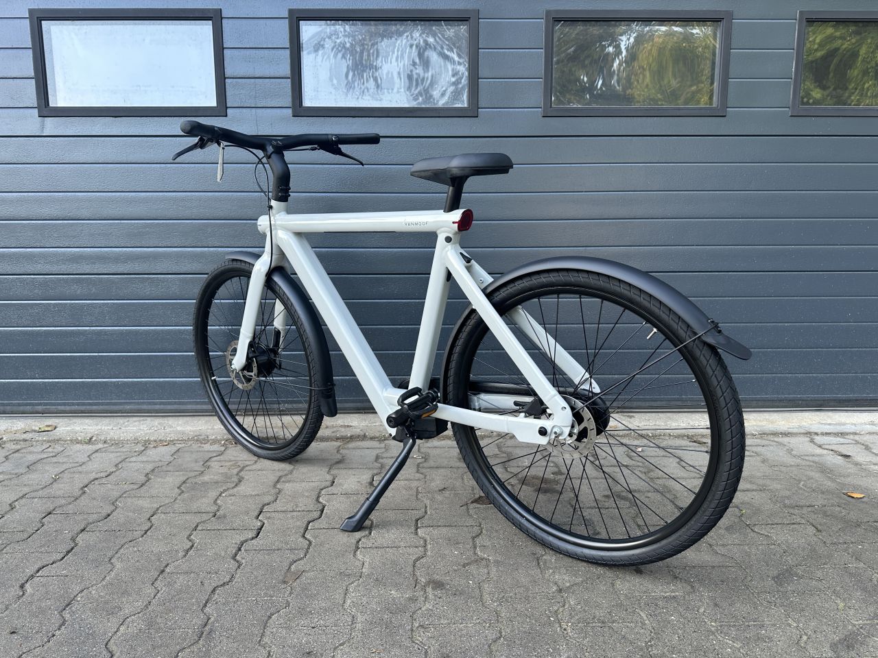 Vanmoof S5 Grey, als nieuw! 4266km. Incl btw en fact.