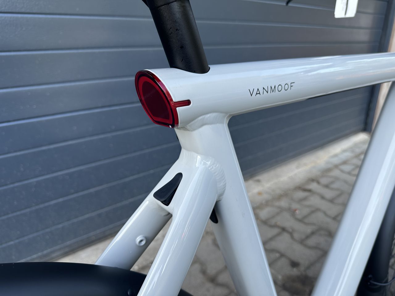 Vanmoof S5 Grey, als nieuw! 4266km. Incl btw en fact.