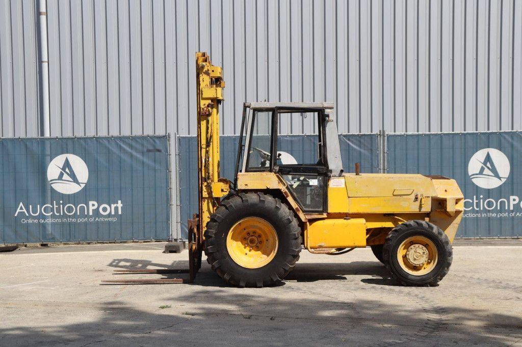 Rough-terrain forklift JCB 926 Diesel 2600kg