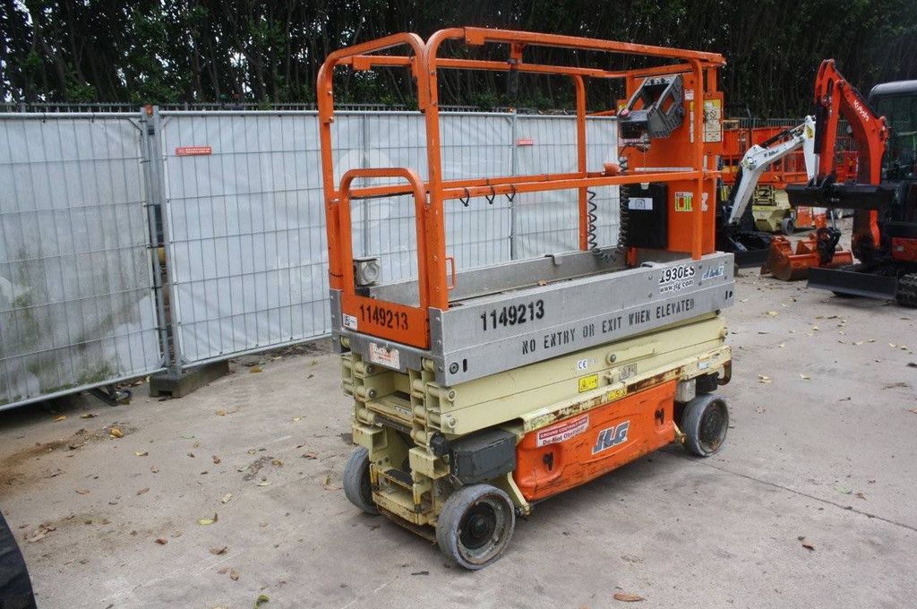 JLG 1930ES Electric Scissor Lift 7.72m 2014