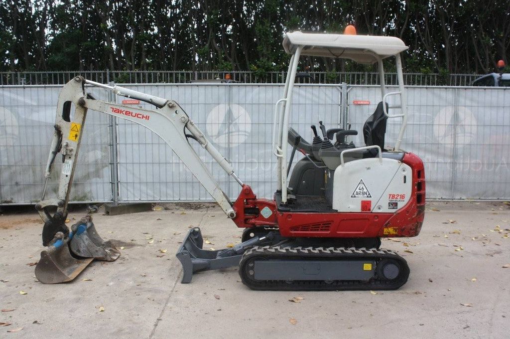 Mini excavator Takeuchi TB216 Diesel 11.5kW 2017