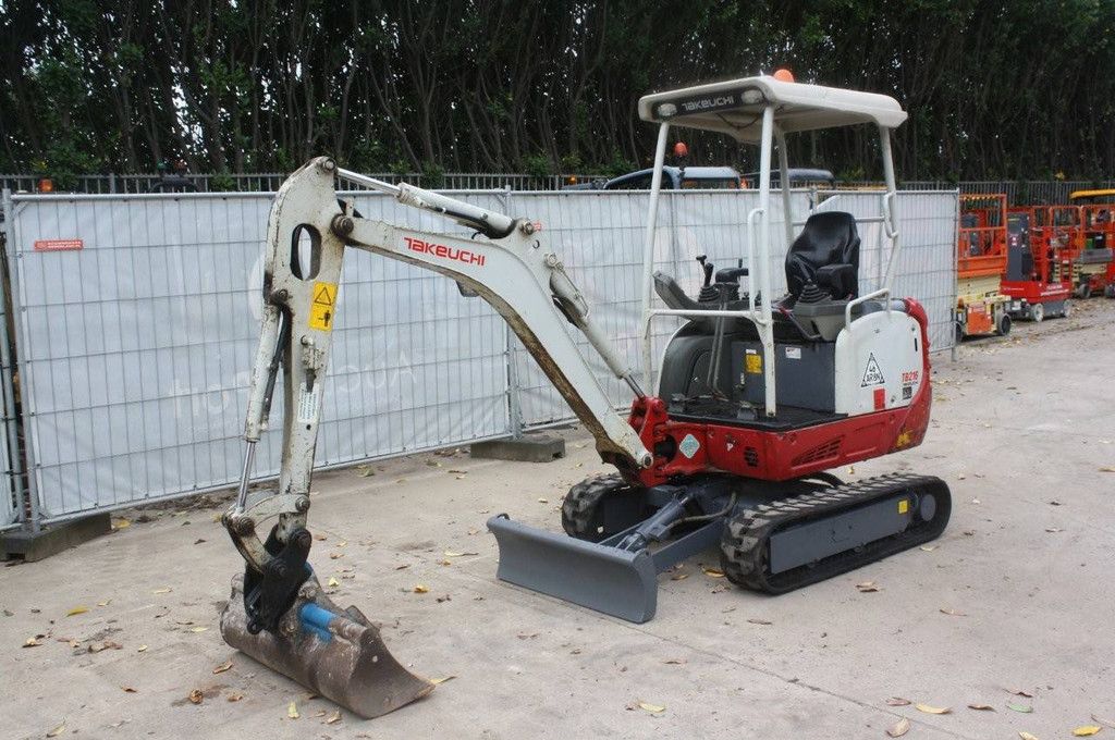 Mini excavator Takeuchi TB216 Diesel 11.5kW 2017