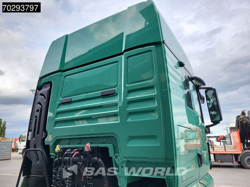MAN TGX 18.500 4X2 Mega XXL Retarder 2xTanks ACC Euro 6