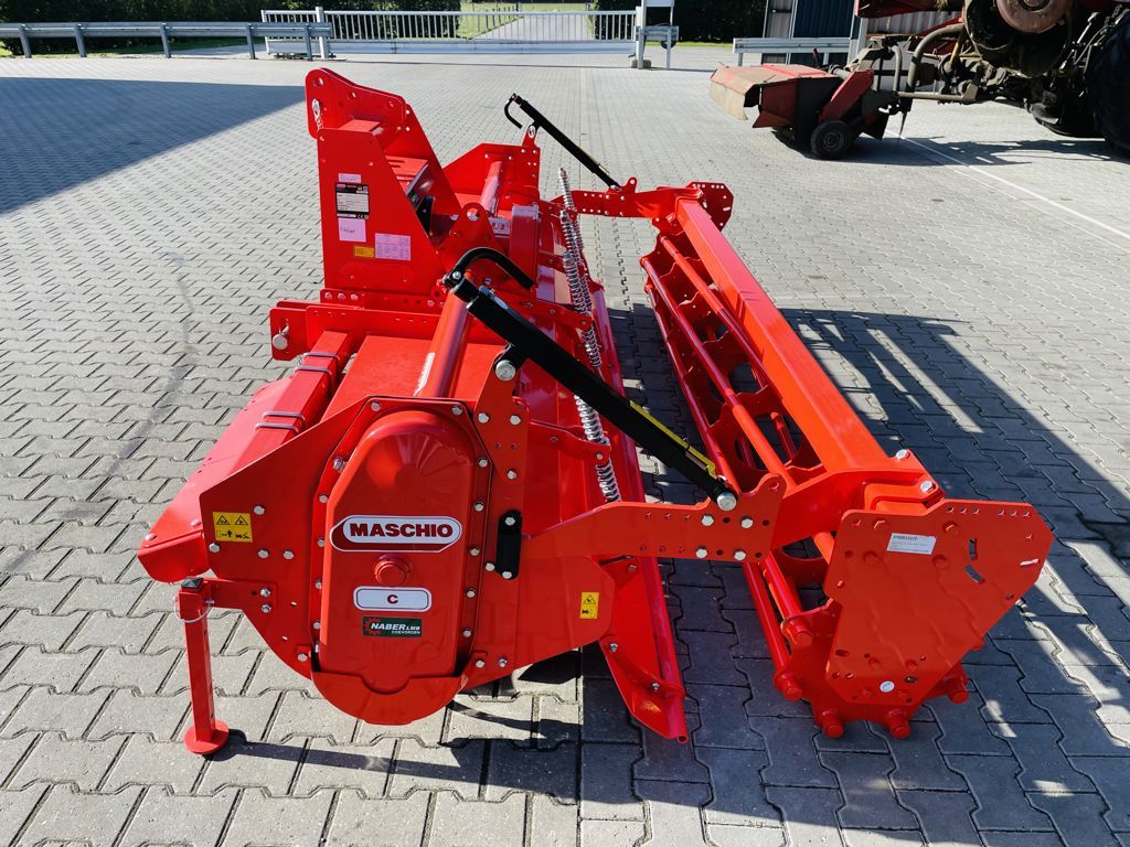 Maschio C 280 met buizenrol