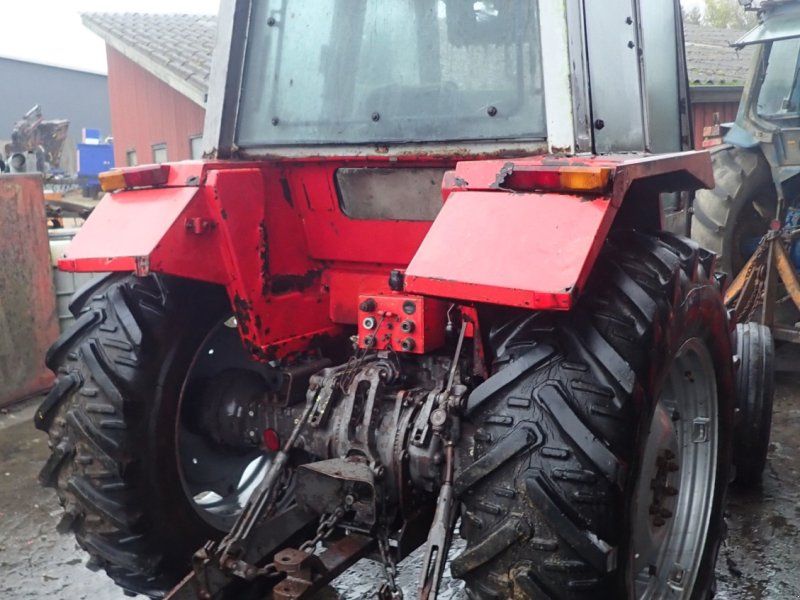 Massey Ferguson 690