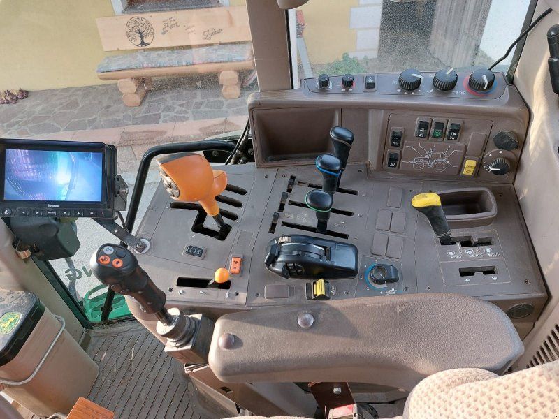John Deere 6125 M