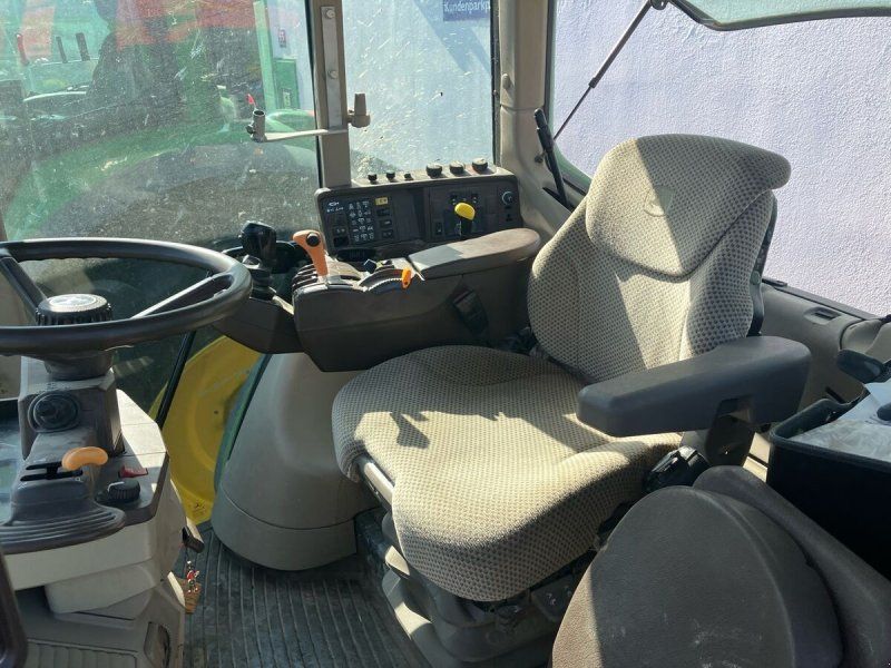 John Deere 6420