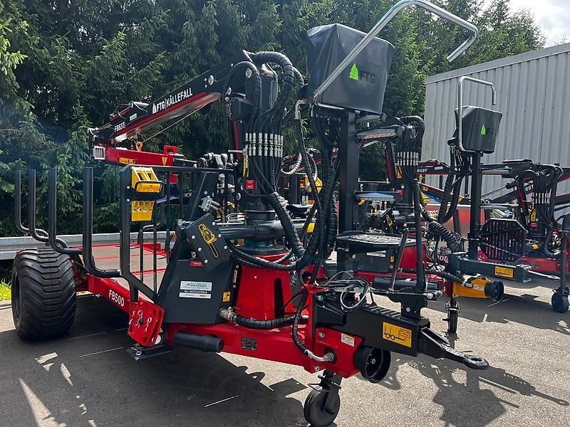 Källefall Rückewagen FTG Källefall FB50D+FB63TS Kran