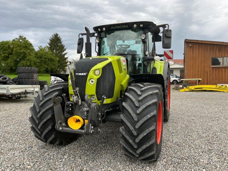 Claas Arion 660