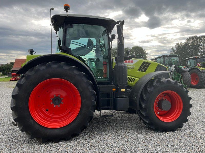 Claas Arion 660