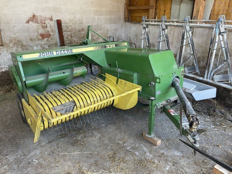 John Deere 339