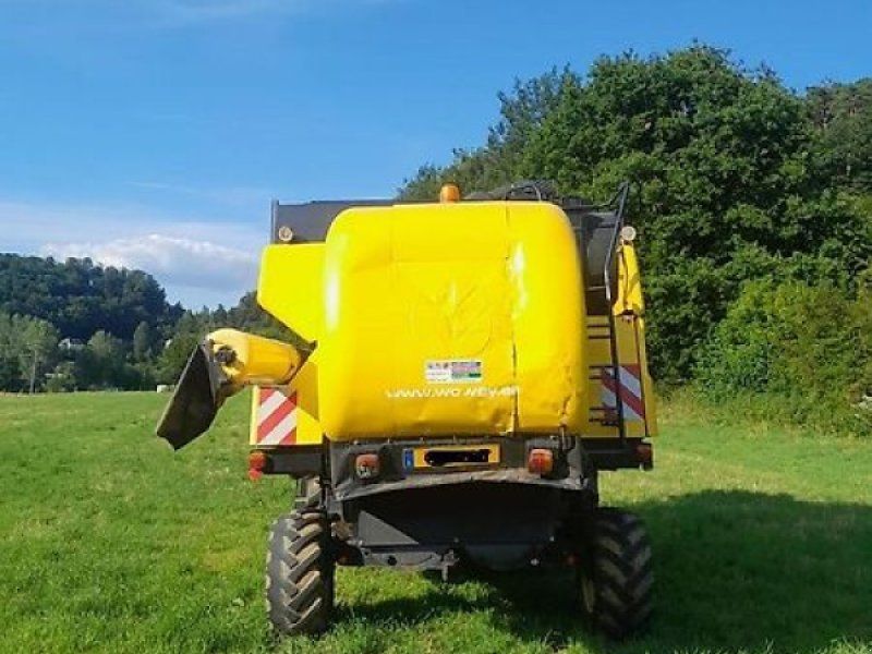 New Holland CSX 7060