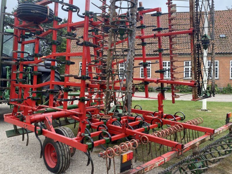 Agro 6,8 meter med planerplanke, efterharve og rotorsmulrer.