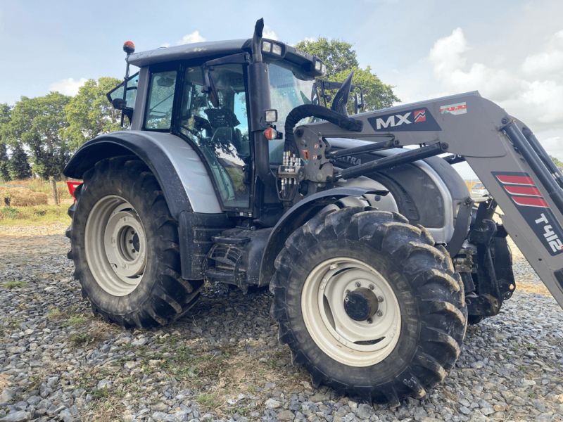 Valtra N 142