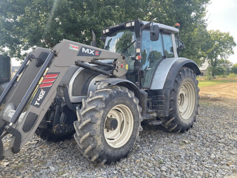 Valtra N 142