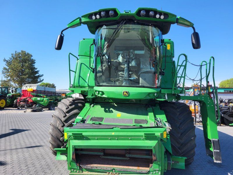 John Deere T 670 i
